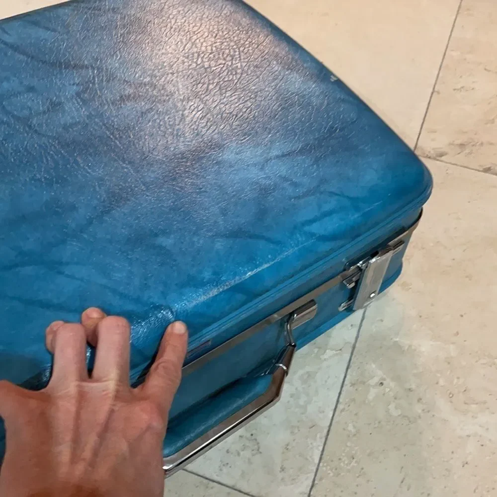 ♥️ Vintage American Tourister Aqua Blue Luggage - Picture 12 of 14